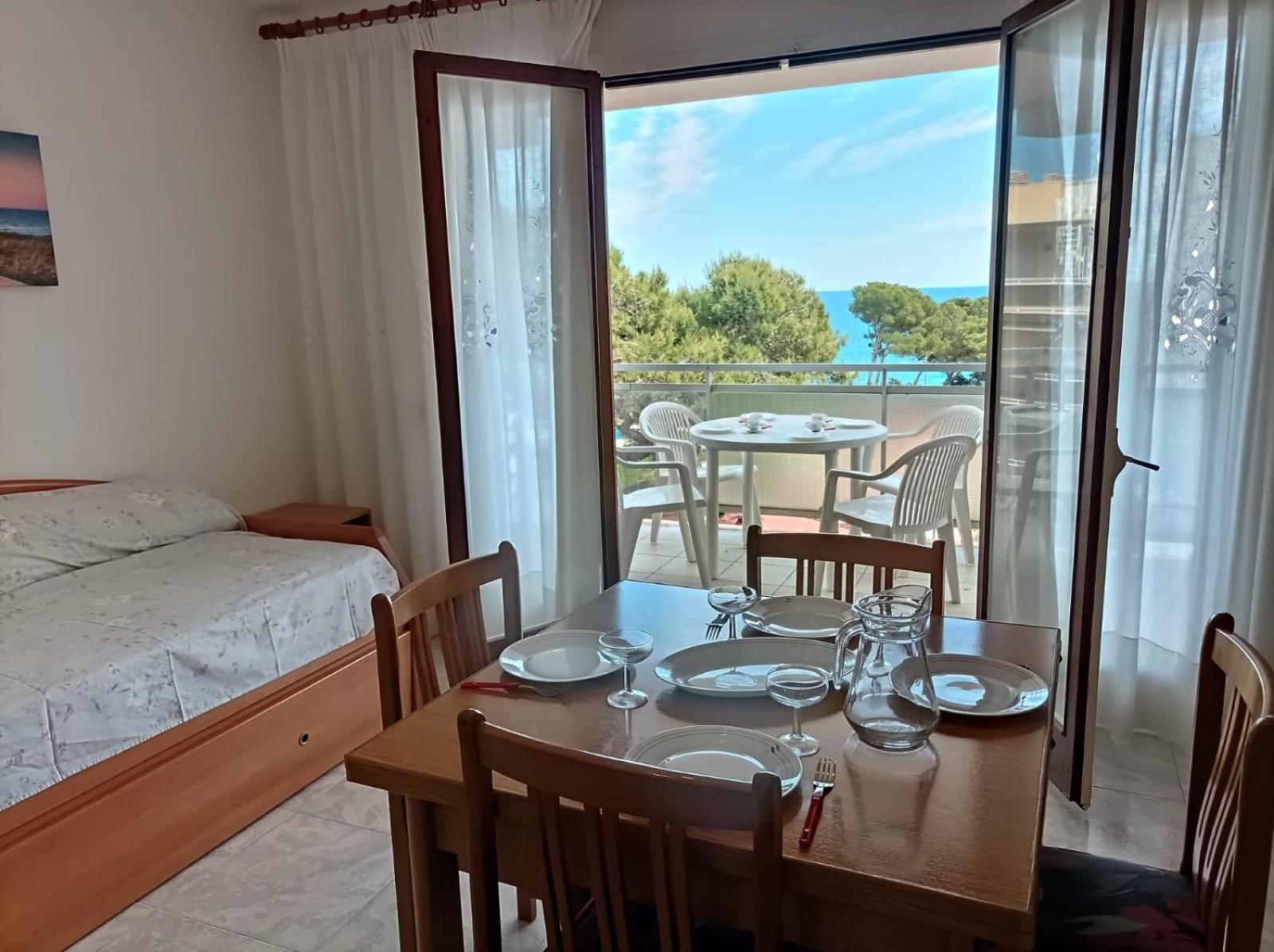 Miami Apartamento Mestres Miami Playa Екстериор снимка